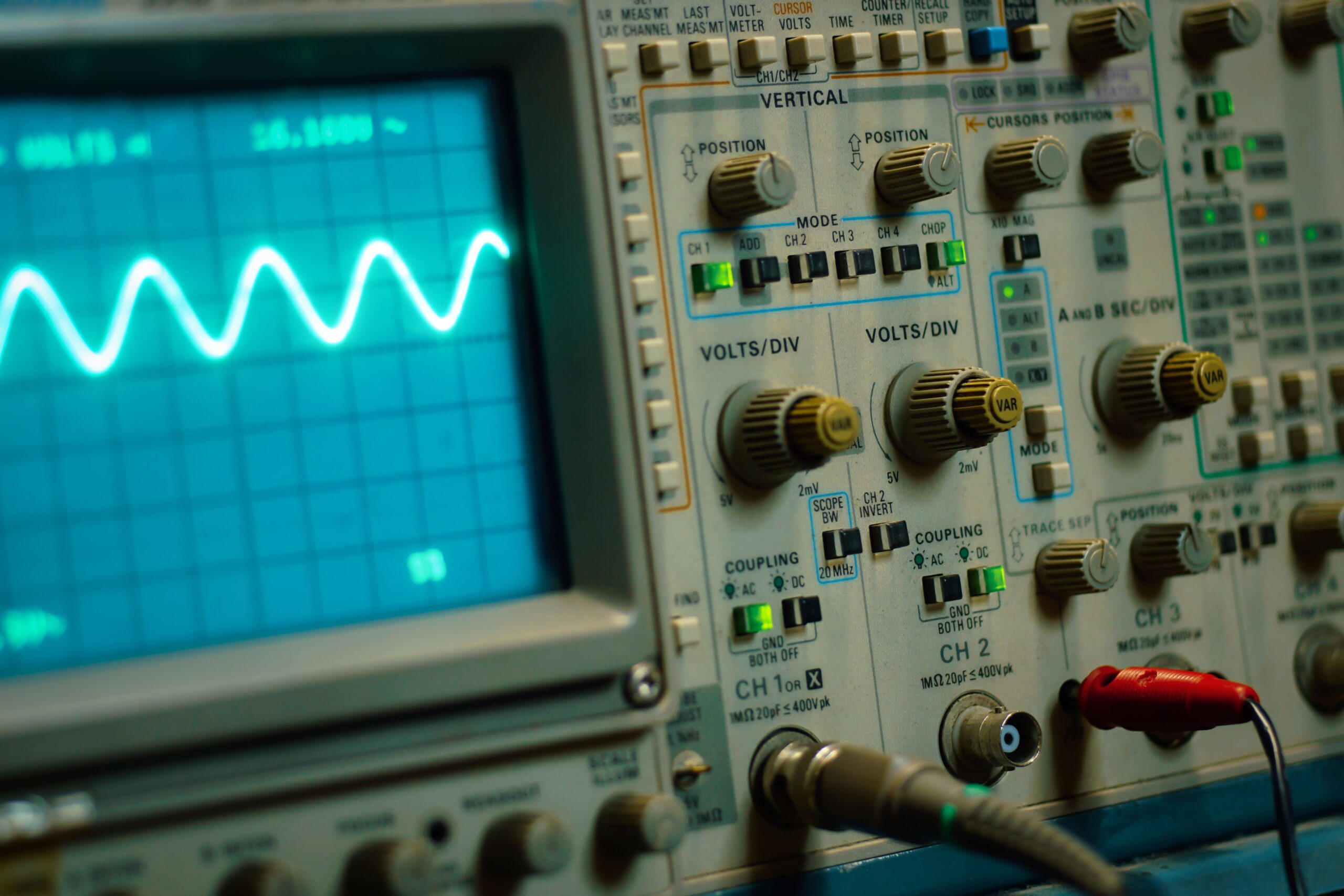 Sonda diferencial para osciloscopio TT si 9001​: Atributos y funcionalidades clave